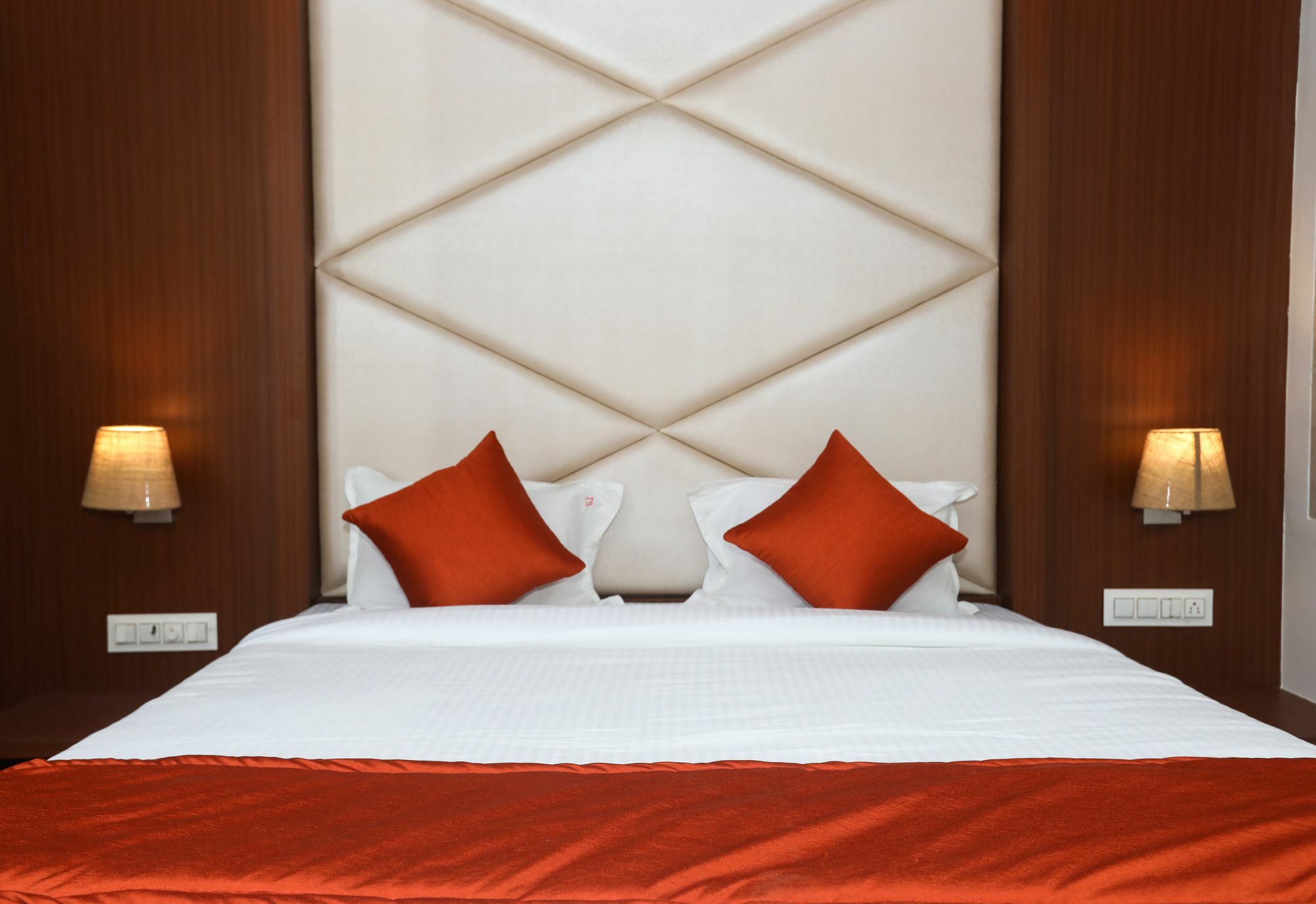 Hotel Spring Inn Mumbai Exterior photo